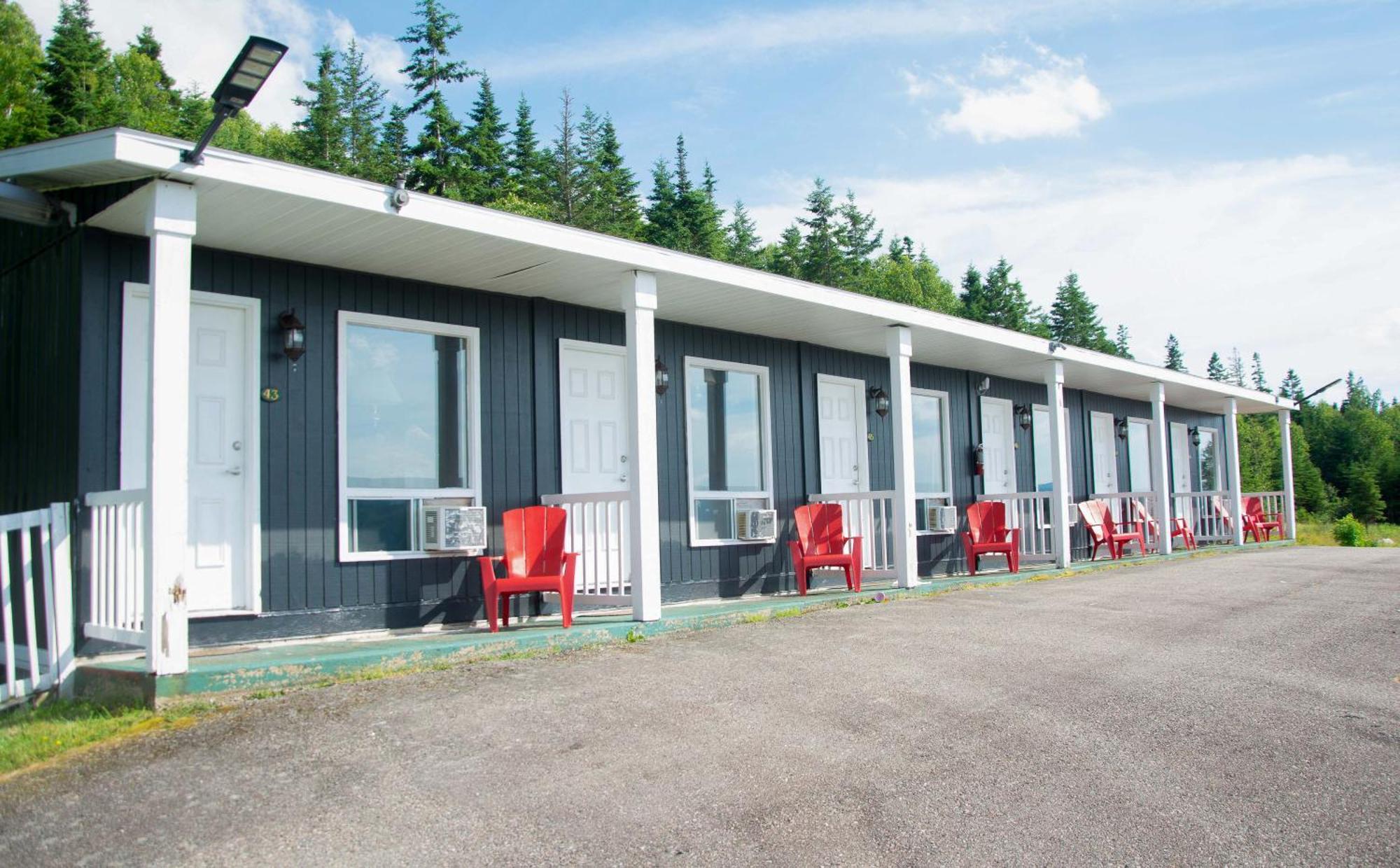 Travels Inn Victoria County Boularderie East Exterior photo